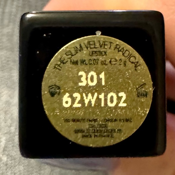 🆕 YSL The Slim Velvet Radical 301 Nude Tension matte lipstick / NIB - Picture 5 of 9